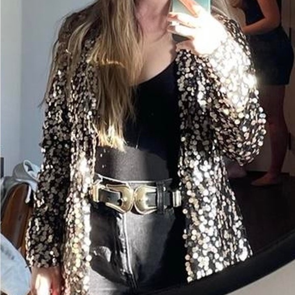 House of Harlow x REVOLVE sequin suit - Picture 3 of 4